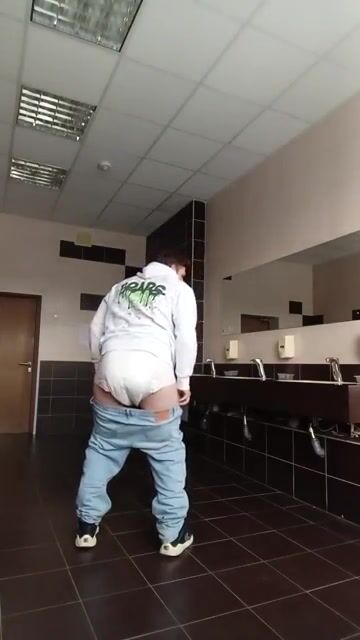 Popo en el pañal - video 2