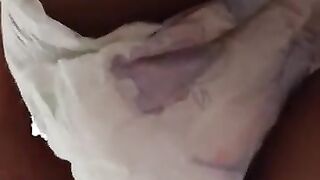 Caca en mi pañal suavelastic - video 2