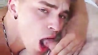 Twink succhia bear al parco
