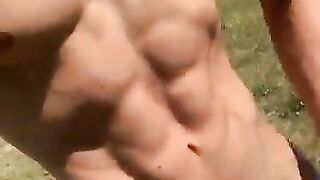 Abs and dick un Public