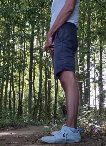 Quand un cycliste fait demi-tour pour mieux te mat.