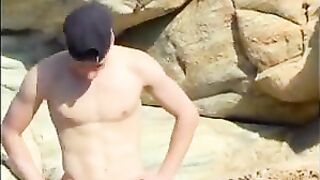 PASAMOS UN RATITO CON MI PRIMA EN LA PLAYA