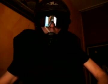 Fumer avec un casque