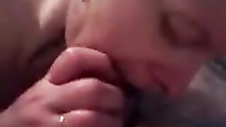 klaudia Gâterie à un ami