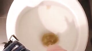 Pisciata romana da un cazzone grosso