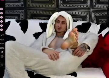 Cute male feet | gay feet