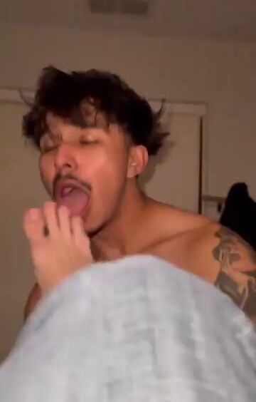 Gay Feet Worship