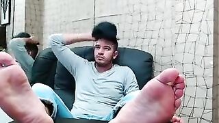 Sexy latino male feet | gay foot fetish