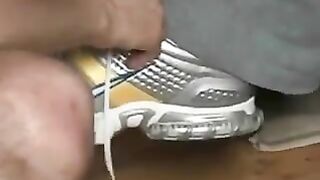 where is this fro?m know the title? feet a4