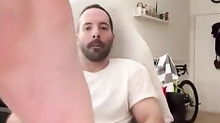 Gay show his size 11 hot soles