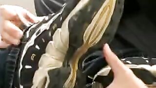 where is this fro?m know the title? feet 44
