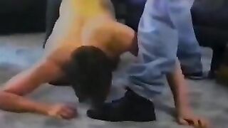 where is this fro?m know the title? feet 25
