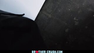 BrotherCrush - Teaching My Little Step Brother To Bang