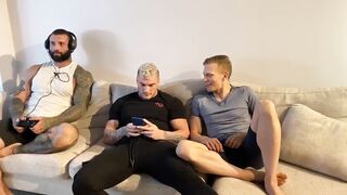 SEXY FRIENDS IN HOME TO PLAY CUTE BREED