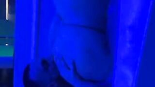 Breeding Screwing in the Cute Tub