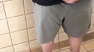 horny 76 y old grandpa CRUISING BATHROOM abuelo baño público Quarantine *
