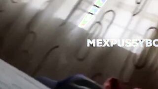 MAMANDO VERGA MORENA DE CUIDA COCHES