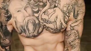 Jakipz Let's You Watch Him Get Naughty