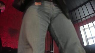 Hunky couple has a nice show off for their subs!! Appreciate it