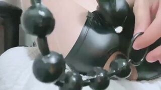 アナルビーズを一気に引き抜いて気持ち良くなってしまう【ノンケイケメン社会人】