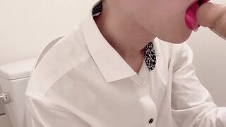[BL] A handsome member of society who is asked to give a blow job in the