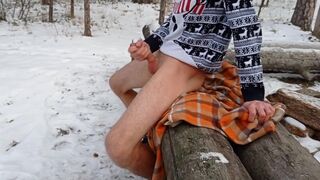 The bro jerked off and finished in the snowy forest