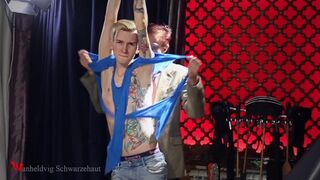 Hang Nicky, rip his clothes off