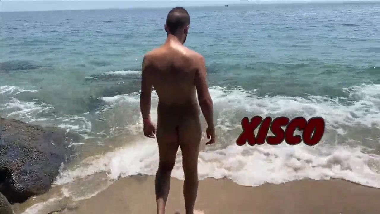 Benji Vega y Xisco van a una playa nudista en Puerto Vallarta