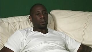 Amateur white dude gets banged by black thugs