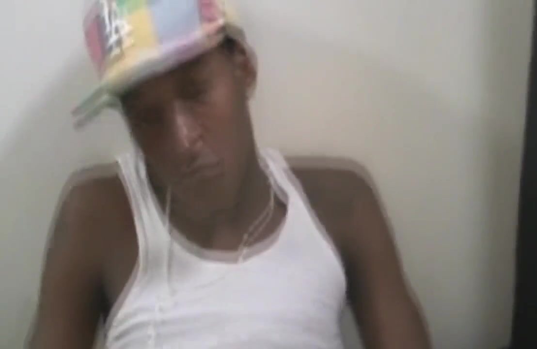 One Hot Handjob Of Horny Thug