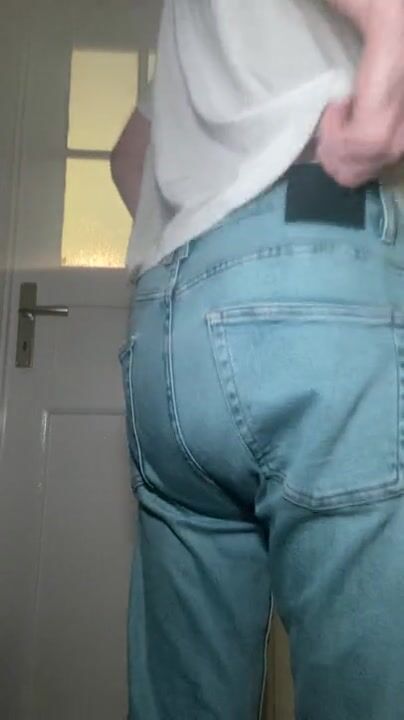 Big Diaper under jeans