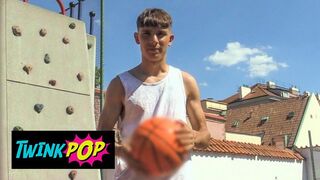 TWINKPOP - Twink Likes The Offer And Lets Him Take Care Of