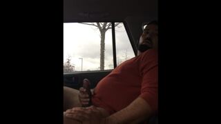 Man Jerking Off In Back Of Uber While Waiting