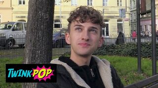 TWUNK POP - Sweet Guy With Curly Hair Agrees To Suck &