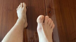 Hot Male Feet