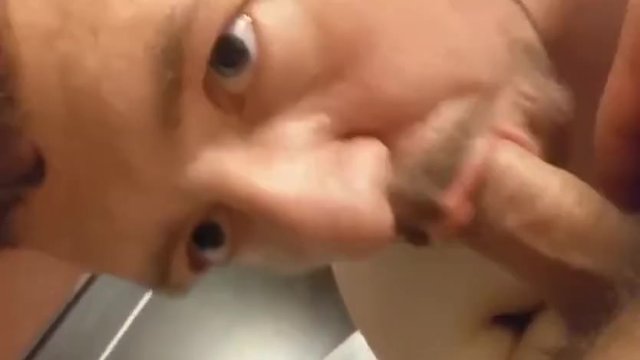 Sucking of a married dude yummy