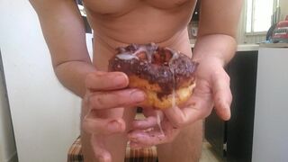 Handsome dude bangs a donut, cums on it and eats it