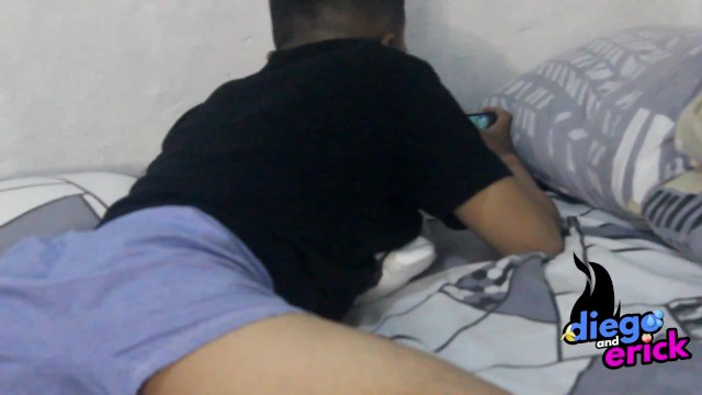 Pinoy Cute Twink Gamer Boytoy Playing His Favorite Mobile Legends ML (Kinantot