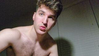 The Hottest Gay Bros Banging Bareback!!