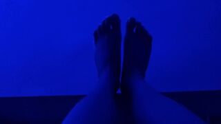 Mis pies en tus sueños